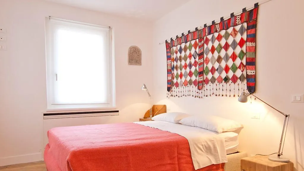 B&B Loggia Marti Gargnano 0*,  Italy